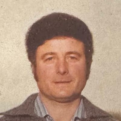 Hans Magard junior, dunkelhaarig, Ausschnitt aus einer Familienaufnahme.